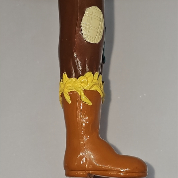 Wizard of Oz Mr Scarecrow 8" vinyl Action Figure - Picture 7 of 12